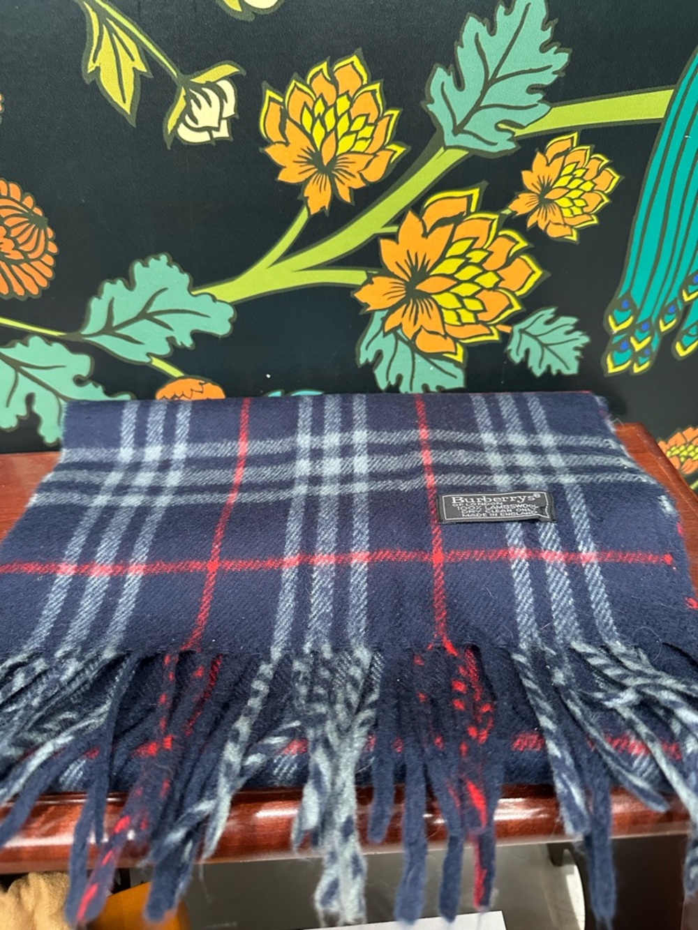 Burberrys Vintage Lambswool Scarf Made in England Navy Check - Picture 3 of 8